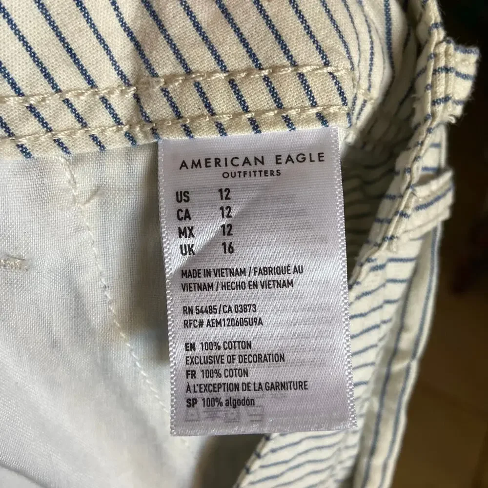 American Eagle Womens Shorts Size 12 Cream Blue Pinstripe Hi-Rise High Rise Belt
